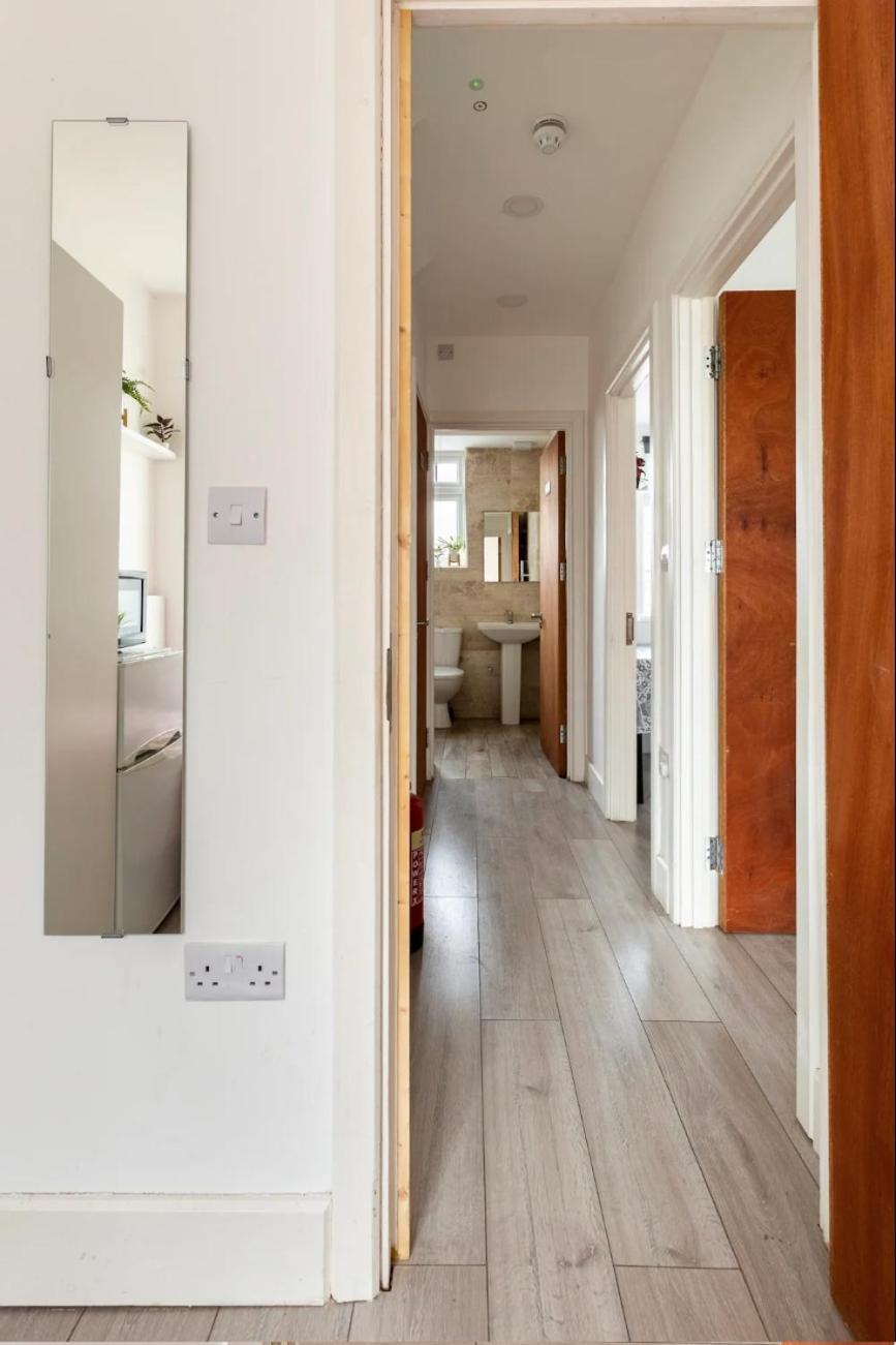 Double Room Edmonton Green, London N9 外观 照片